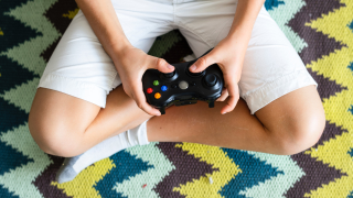 If You're Going to Play Fortnite on Your Phone, Use a Controller